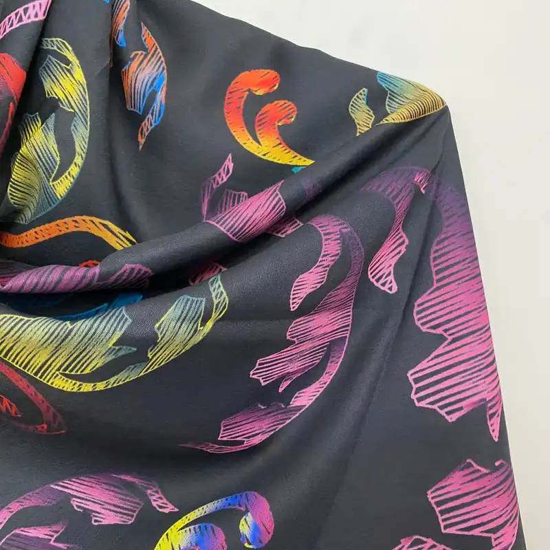 روسری زنانه مدل نخی چهارفصل قواره بزرگ کد 1240