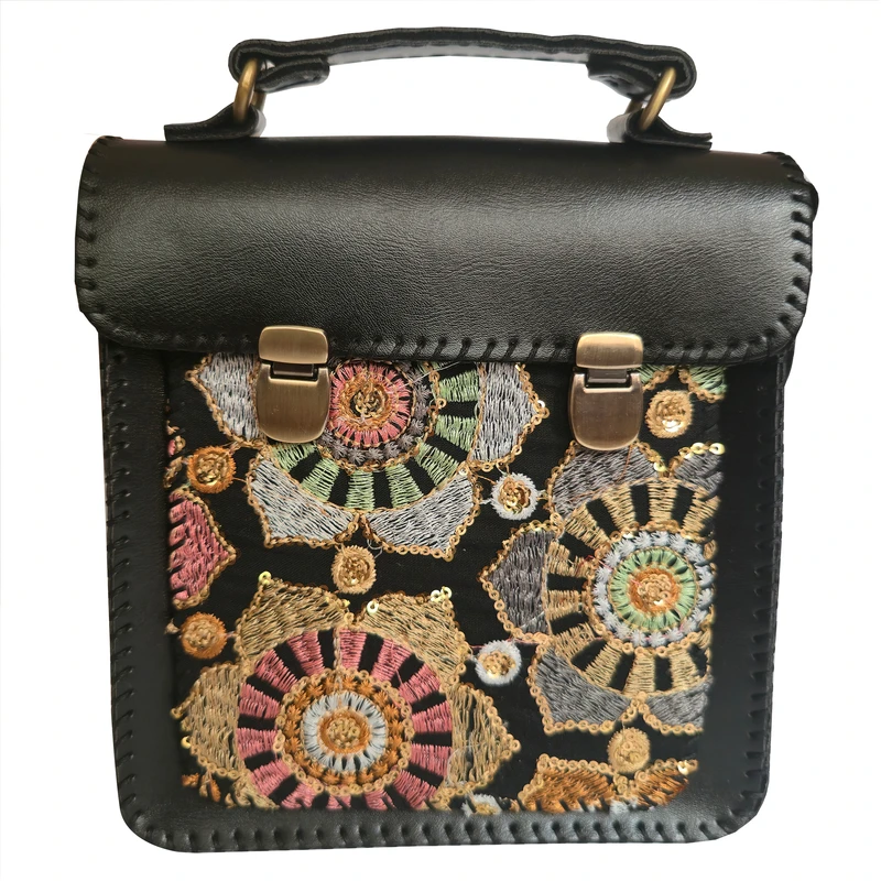 کیف دوشی چرمی غزال مدل دو قفل سوزن دوزی 015