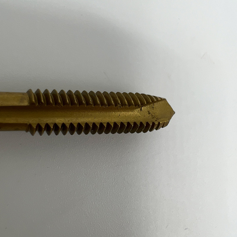 قلاویز ماشینی لزار کد M6 سایز 6 میلی متر قلاویز ماشینی لزار کد M6 سایز 6 میلی متر