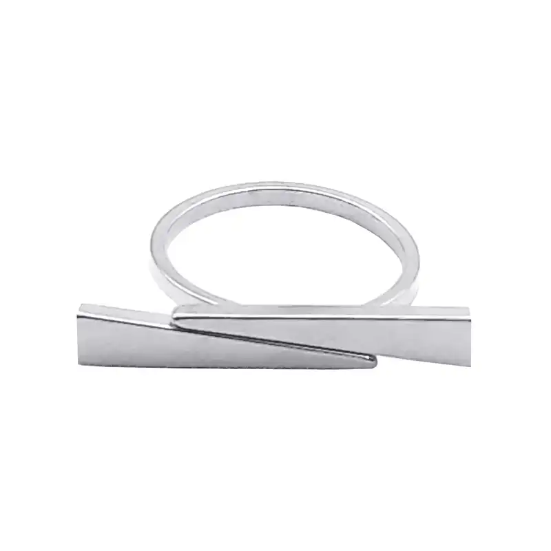 انگشتر زنانه مدل مثلث كد RNG22-SV