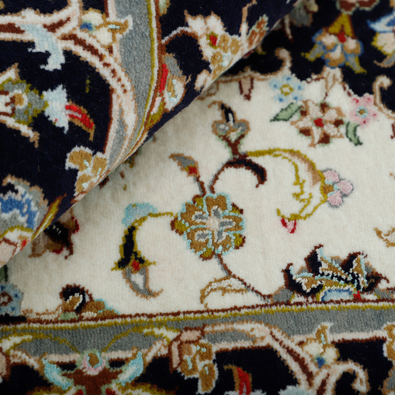 فرش دستبافت یک و نیم متری مدل بافت ایلام گل ابریشم کد 598187