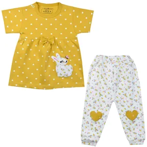 ست تی شرت آستین کوتاه و شلوار نوزادی مدل ارغوان گل و خرگوش