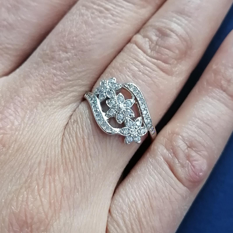 انگشتر نقره زنانه مدل جواهری سولیتر نگین دار JW5037