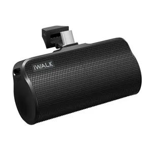 شارژر همراه آی واک مدل DBL3300C ظرفیت 3300 میلی آمپر ساعت