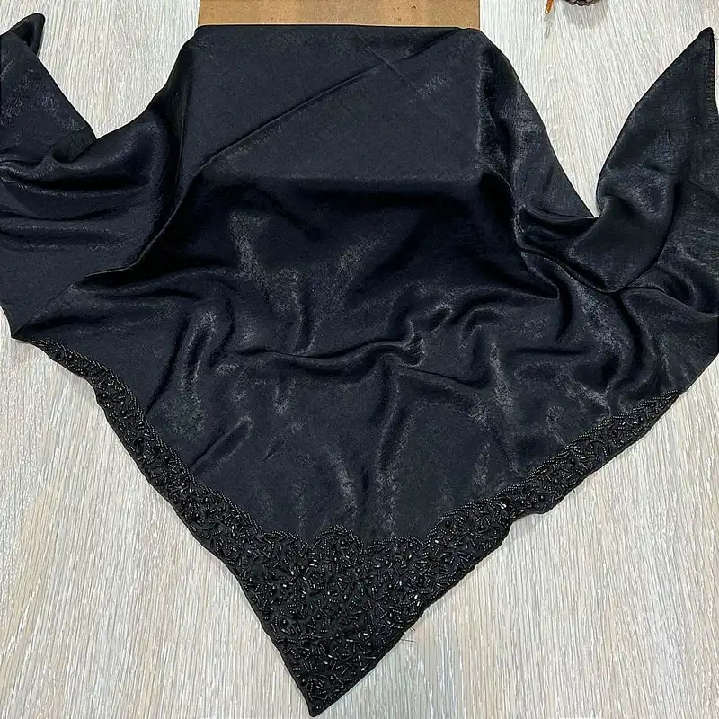 روسری زنانه مدل کوپرا جواهردوزی