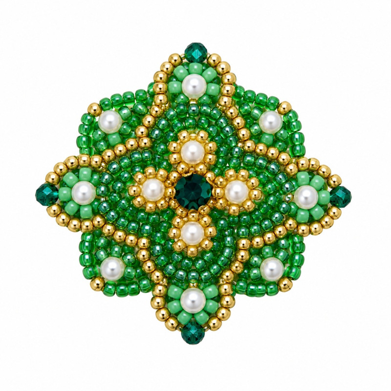 گل سینه زنانه مروارید مدل ترنج