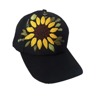 کلاه کپ مدل گلدوزی شده گل آفتابگردان