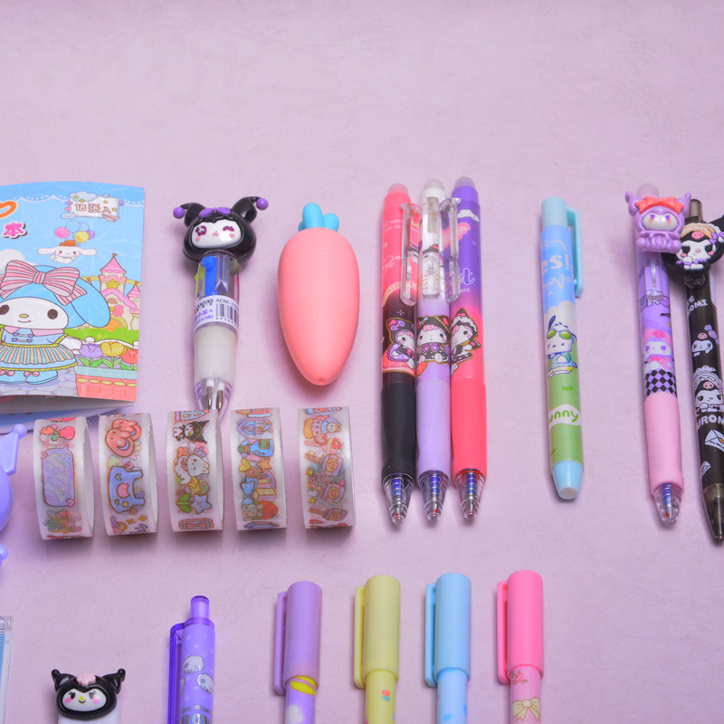 بسته لوازم تحریر مدل کرومی و گروه سانریو بسته 22 عددی