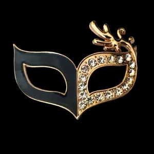 سنجاق سینه زنانه مدل GBOX50