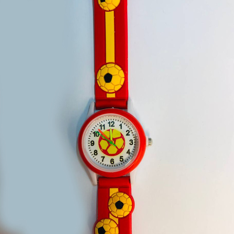 ساعت  مچی عقربه ای پسرانه مدل فوتبالی