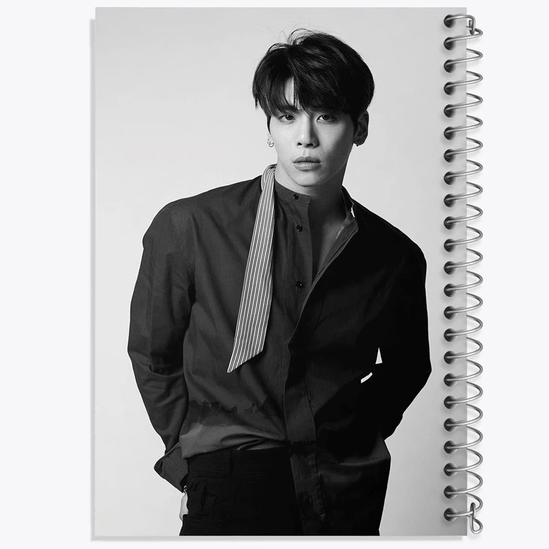 دفتر ژورنال نویسی 50 برگ خندالو مدل نقطه ای طرح جونگهیون گروه شاینی Shinee کد 21353