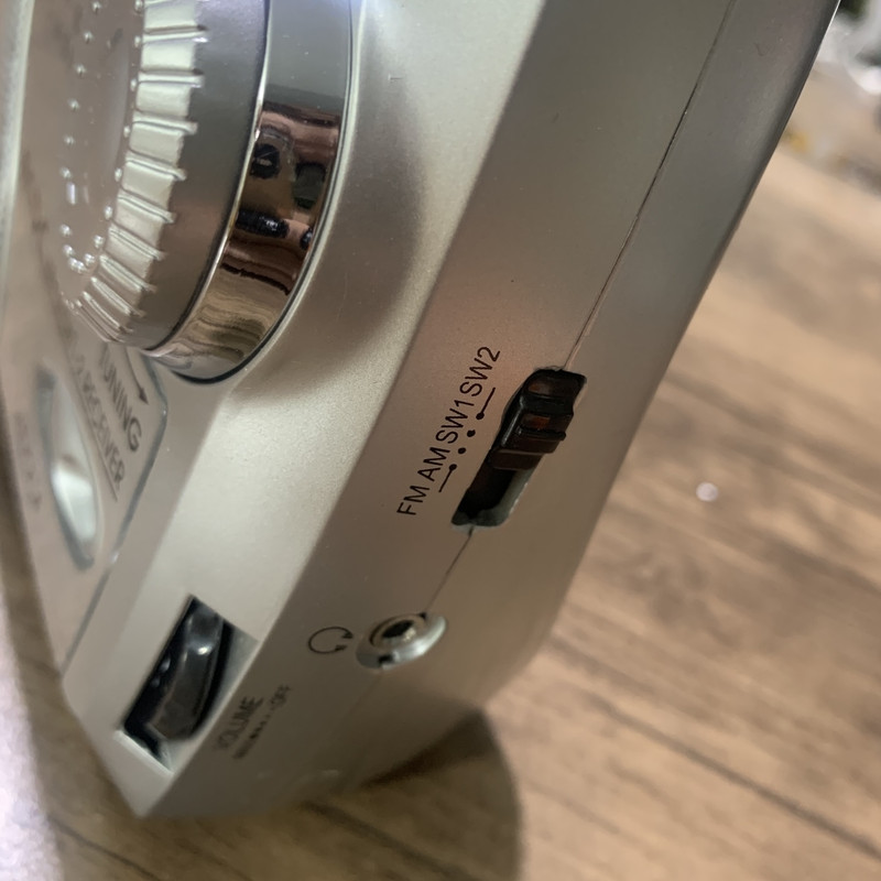 رادیو آئودیولا مدل Rtb-2051 رادیو آئودیولا مدل Rtb-2051