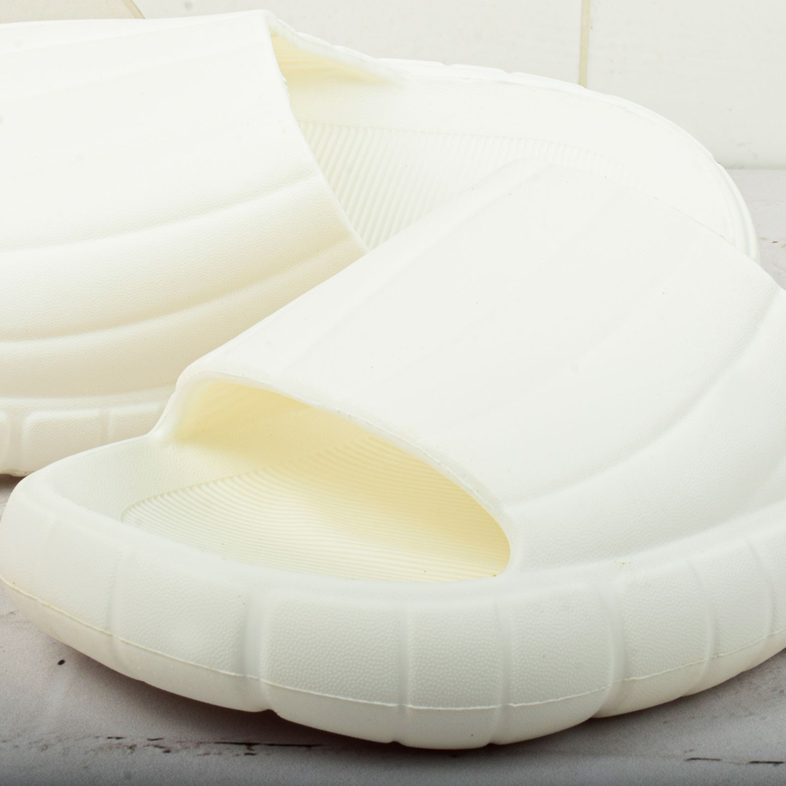 دمپایی زنانه شهپر مدل پریا نرمینه PK.4070 -  - 19