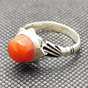 انگشتر نقره مردانه مدل عقیق طرح دست و دلبر کد 65