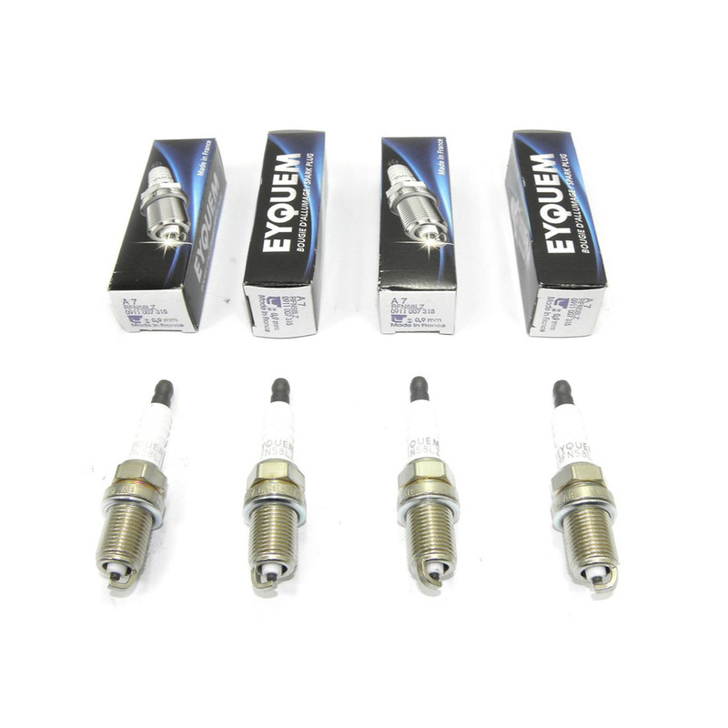 شمع خودرو اکیوم مدل اکیوم A7 بسته 4 عددی