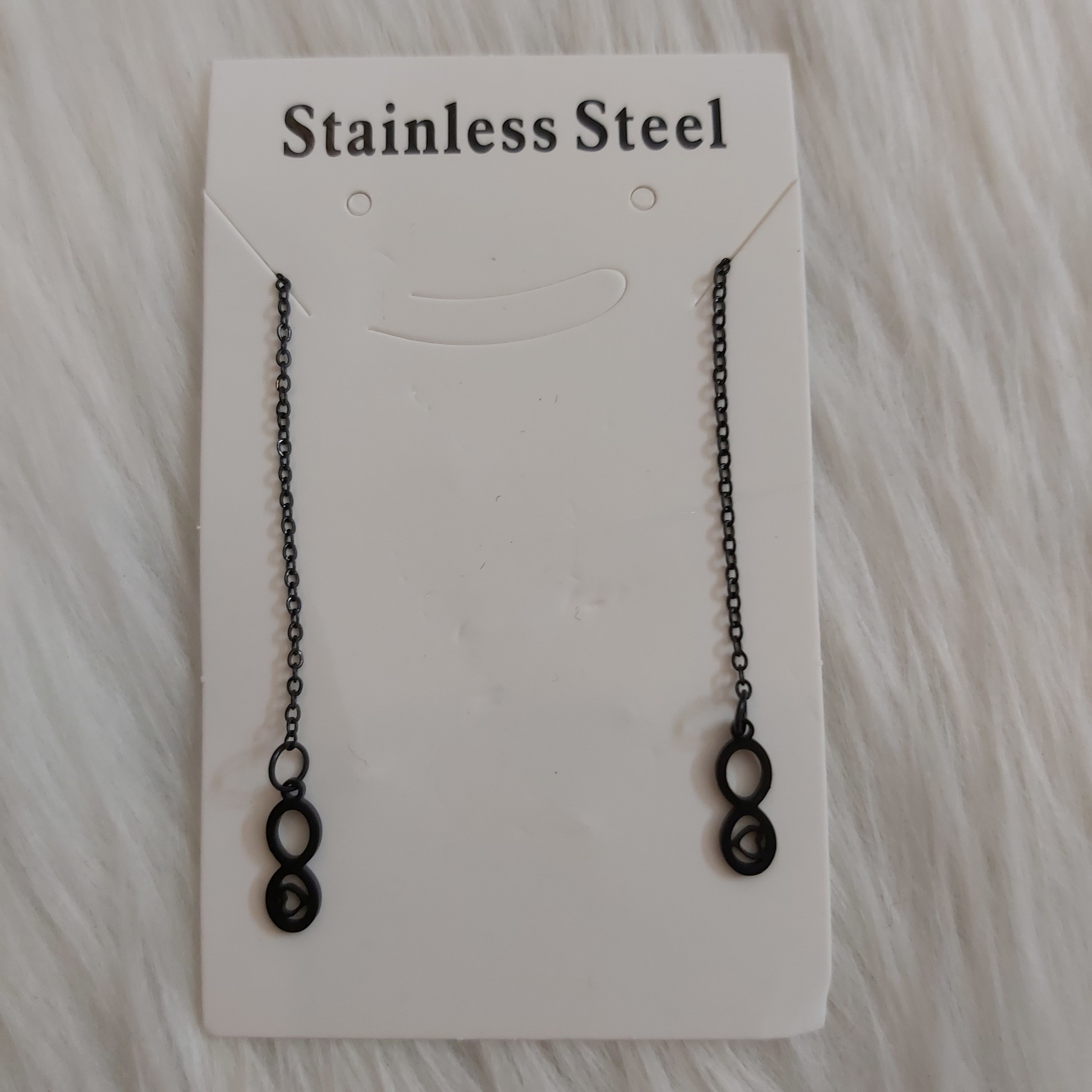 گوشواره زنانه مدل بخیه طرح بینهایت قلب کد infin119