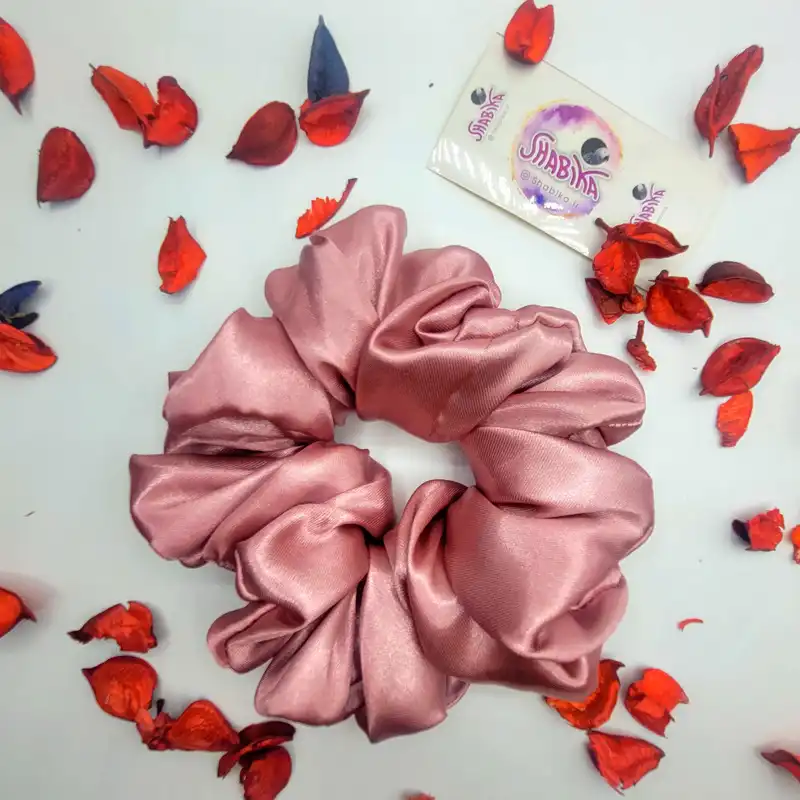 کلاه زنانه مدل خواب ساتن به همراه چشم بند و کش مو