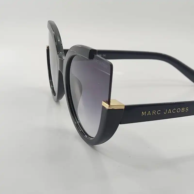 عینک آفتابی زنانه مدل 8252