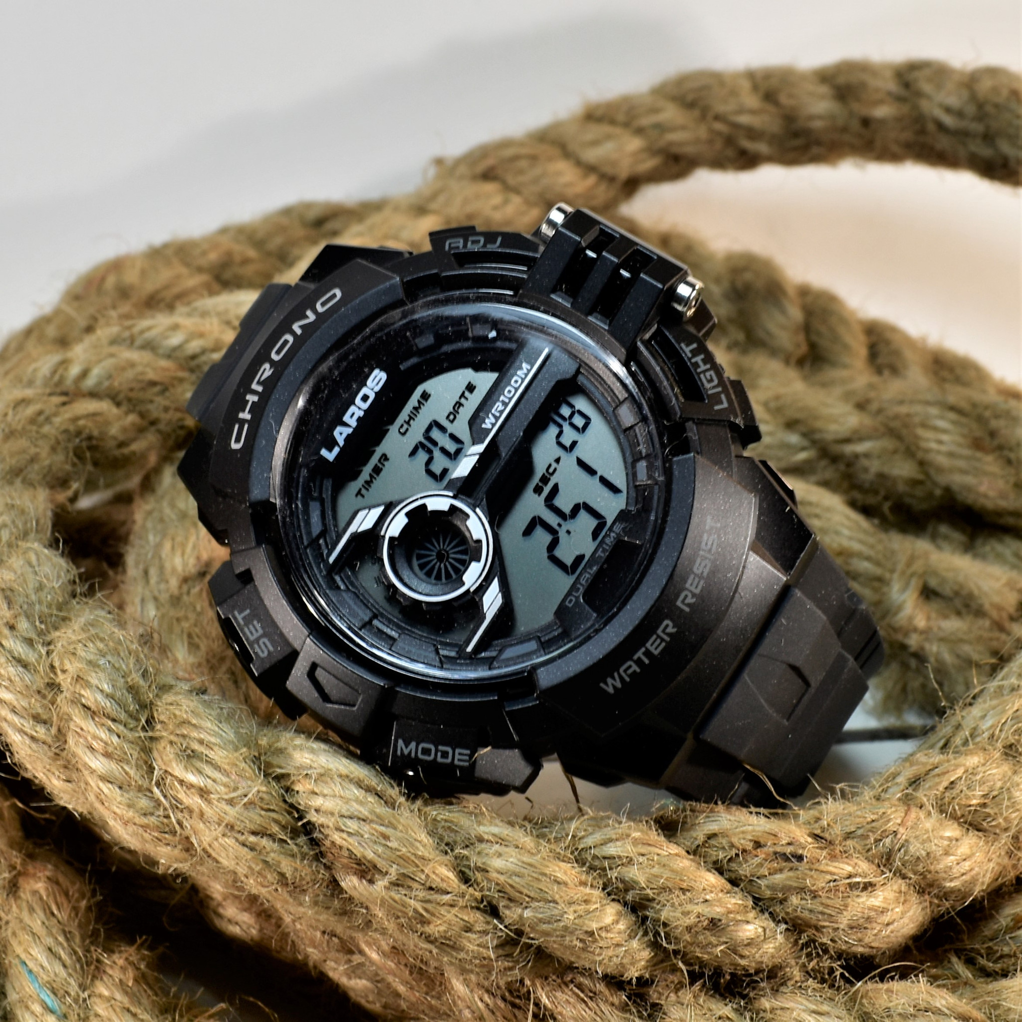 ساعت مچی دیجیتال مردانه لاروس مدل M1180-0AAA