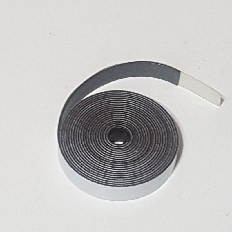 آهن ربا مدل نواری پشت چسب دار کد 2104 بسته 5 عددی آهن ربا مدل نواری پشت چسب دار کد 2104 بسته 5 عددی