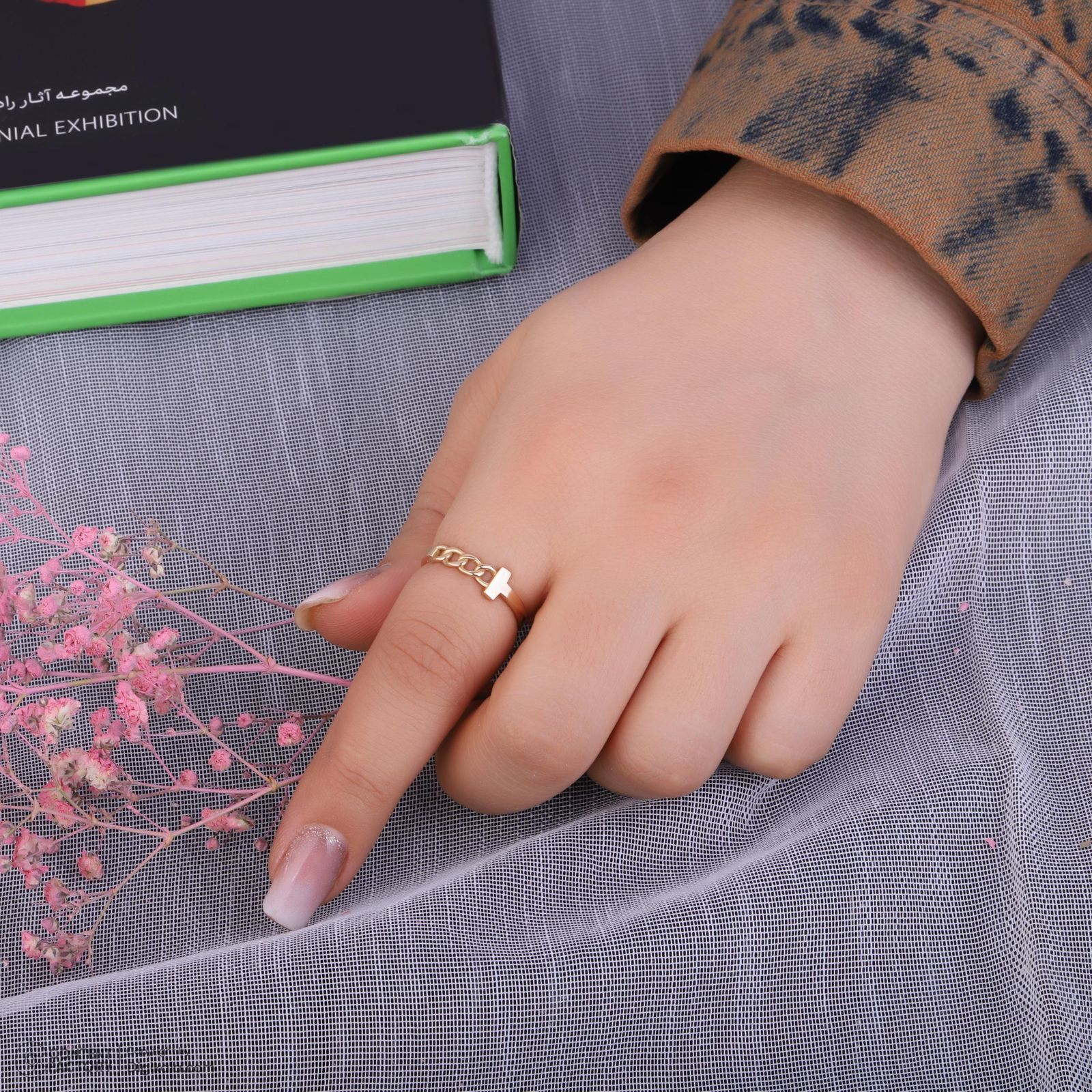 انگشتر طلا 18 عیار زنانه با طرح کارتیه حافا گلد مدل r013 سایز 56 -  - 9