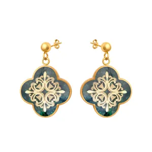 گوشواره زنانه دانژه مدل هوما