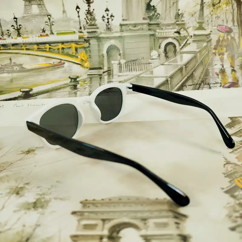 عینک آفتابی بچگانه مدل CH11 کد W