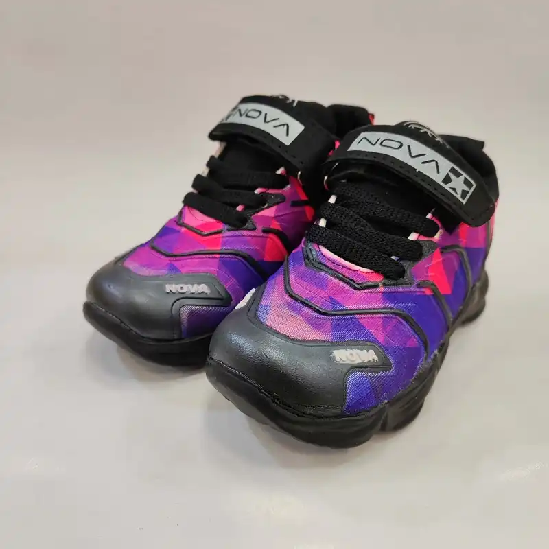 کفش مخصوص پیاده روی مدل 2025 x