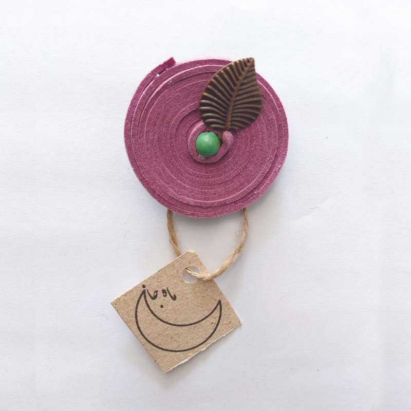 سنجاق سینه زنانه ماه جان طرح برگ کد 01