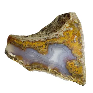  سنگ عقیق مدل جارویی طلایی کد R 8