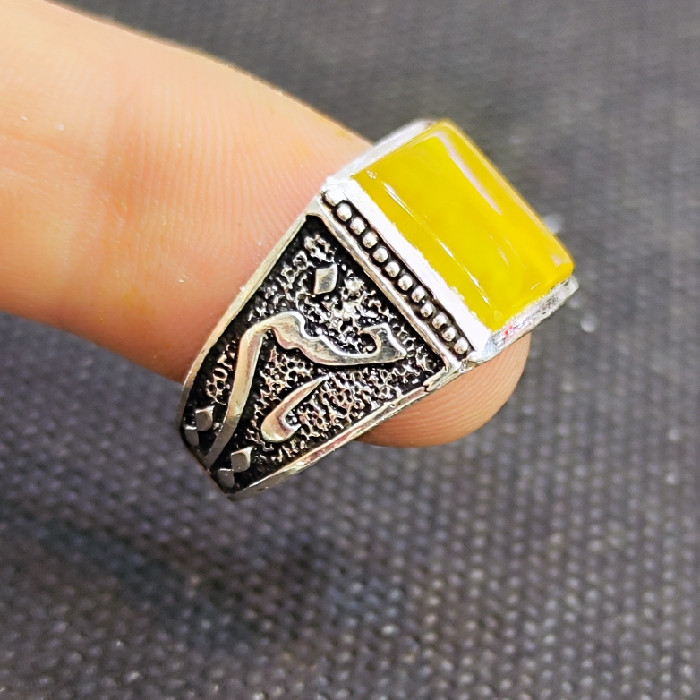 انگشتر نقره مردانه مدل سنگ شرف الشمس طرح یا حسین کد 2330 انگشتر نقره مردانه مدل سنگ شرف الشمس طرح یا حسین کد 2330