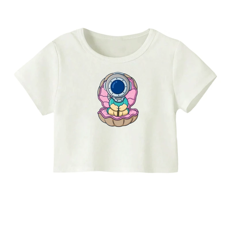 کراپ‌ تی‌شرت آستین کوتاه زنانه مدل آدم فضایی کد 04