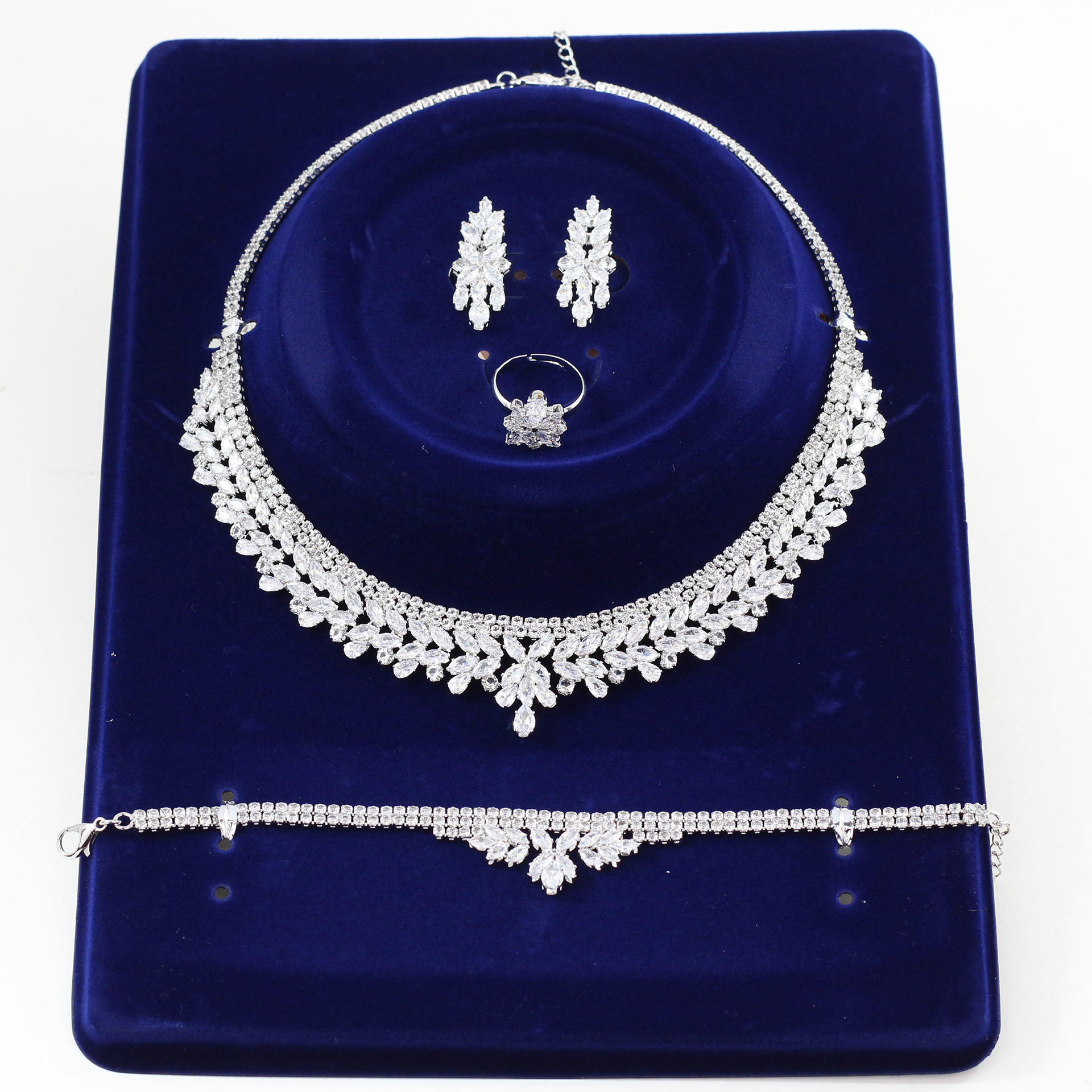 ست زنانه مدل عروس کد se226
