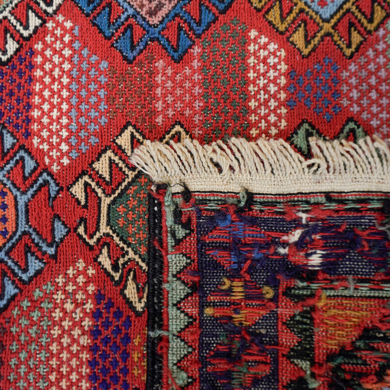 گلیم دستبافت کناره یک و نیم متری مدل ورنی