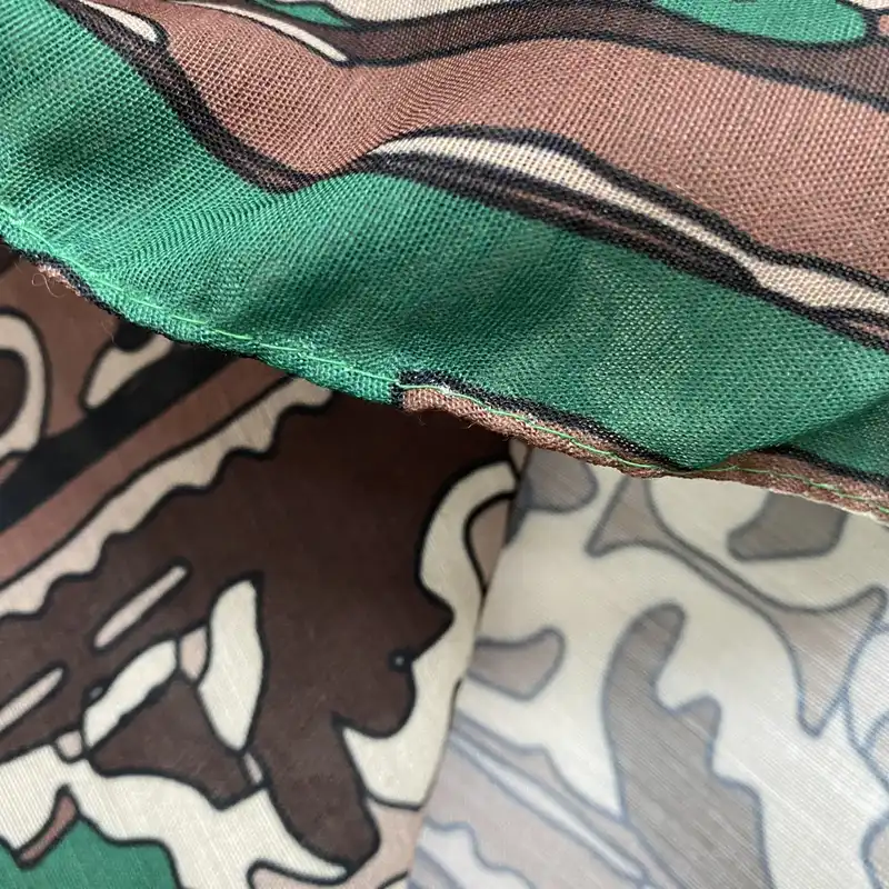 روسری زنانه مدل نخی چهارفصل منگوله دار کد 172