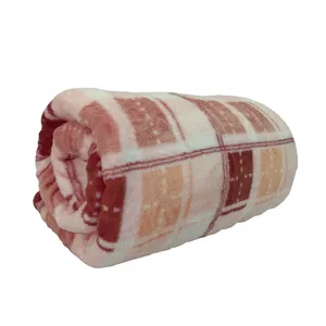 پتو مسافرتی نیوسنفیلا مدل چهارخانه سایز 220x180 سانتی متر