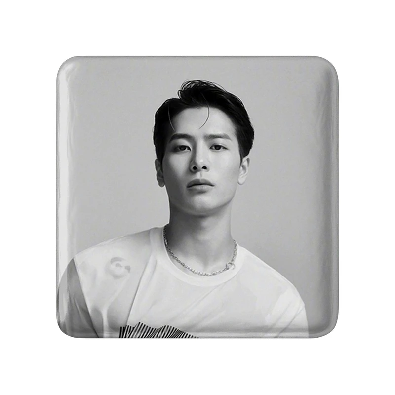 مگنت خندالو طرح جکسون گروه گات سون GOT7  مدل مربعی کد 20964