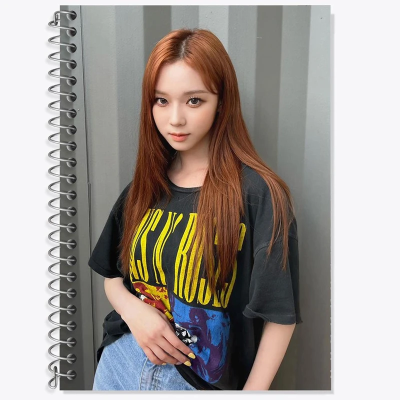 دفتر زبان 50 برگ خندالو مدل دو خط طرح وینتر گروه آسپا Aespa کد 19736