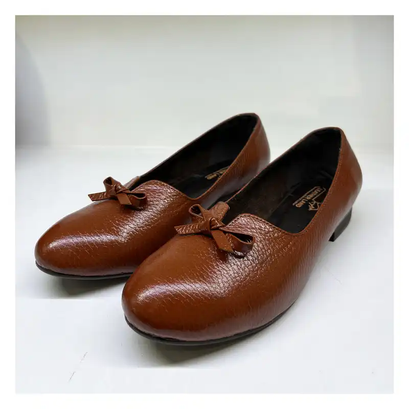 کفش زنانه سرزمین چرم مدل 1267 رنگ عسلی