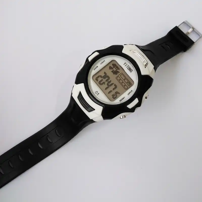 ساعت مچی دیجیتال مدل اسپرت چراغدار کد 46