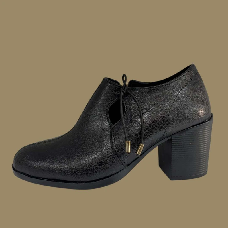 کفش پاشنه‌دار زنانه مدل پایا