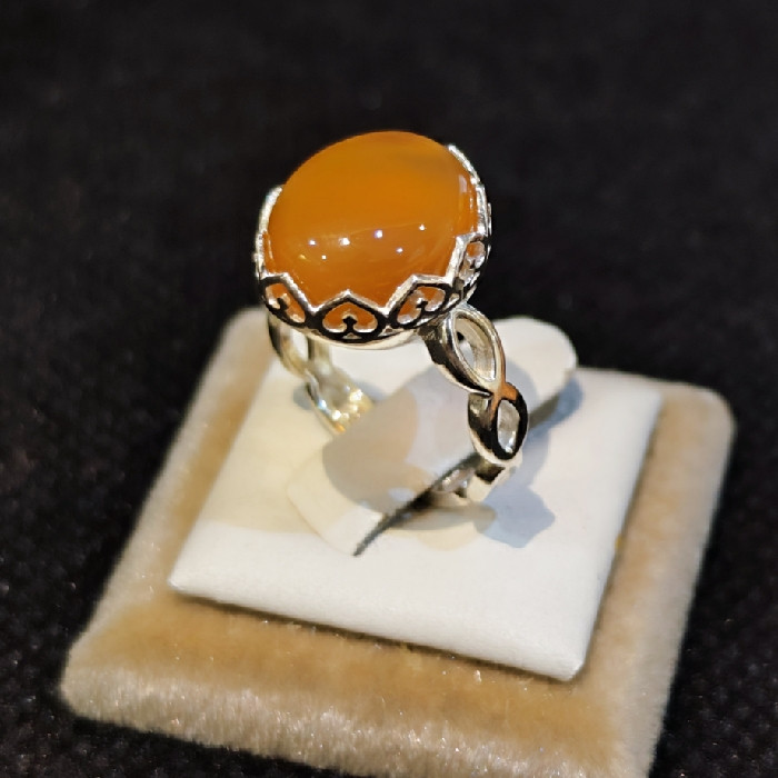 انگشتر نقره زنانه مدل سنگ عقیق یمانی کد 609 انگشتر نقره زنانه مدل سنگ عقیق یمانی کد 609