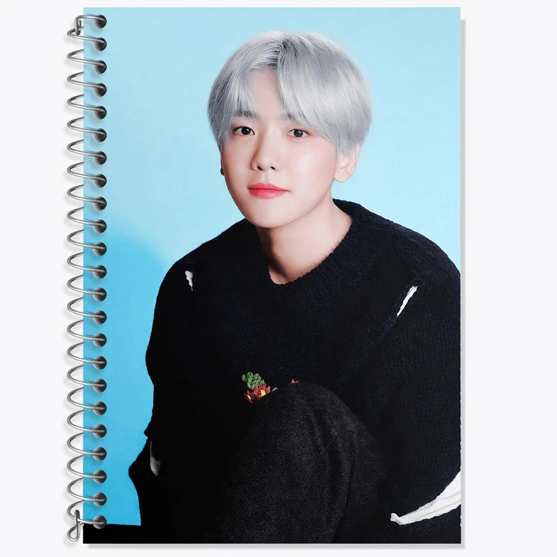 دفتر زبان 50 برگ خندالو مدل سه خط طرح بکهیون گروه اکسو EXO کد 13609