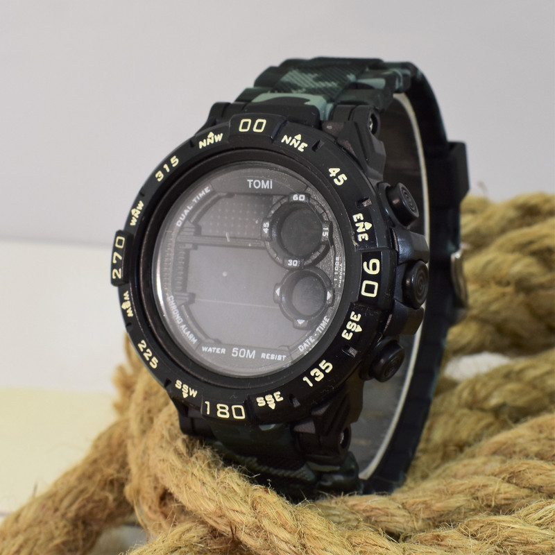 ساعت مچی دیجیتال مردانه مدل 095M ساعت مچی دیجیتال مردانه مدل 095M