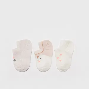 جوراب دخترانه ال سی وایکیکی مدل 3242424 بسته 3 عددی