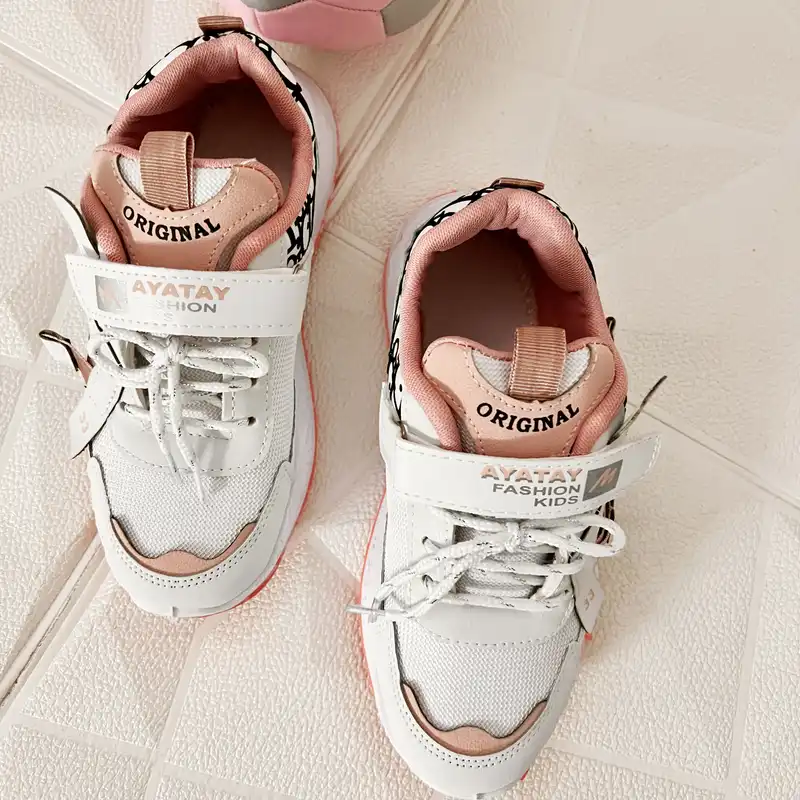 کفش مخصوص پیاده روی مدل M  آیاتای کد12