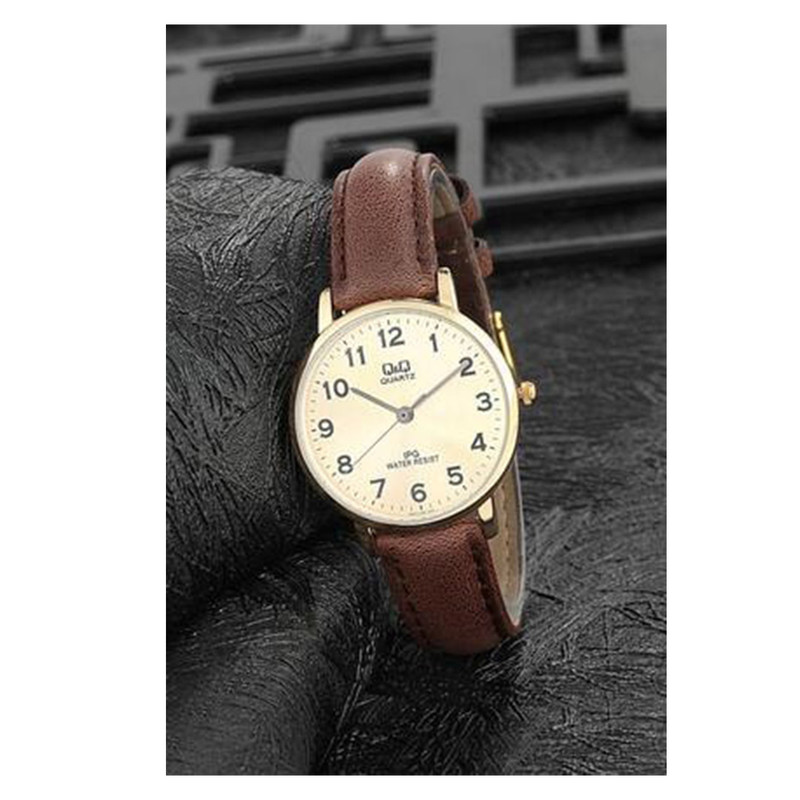 ساعت مچی عقربه ای زنانه کیو اند کیو مدل QZ01J103Y