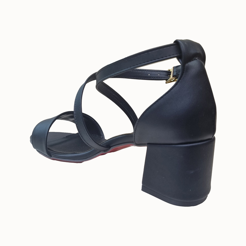 صندل زنانه مدل مجلسی پاشنه دار 28 چرم رنگ مشکی