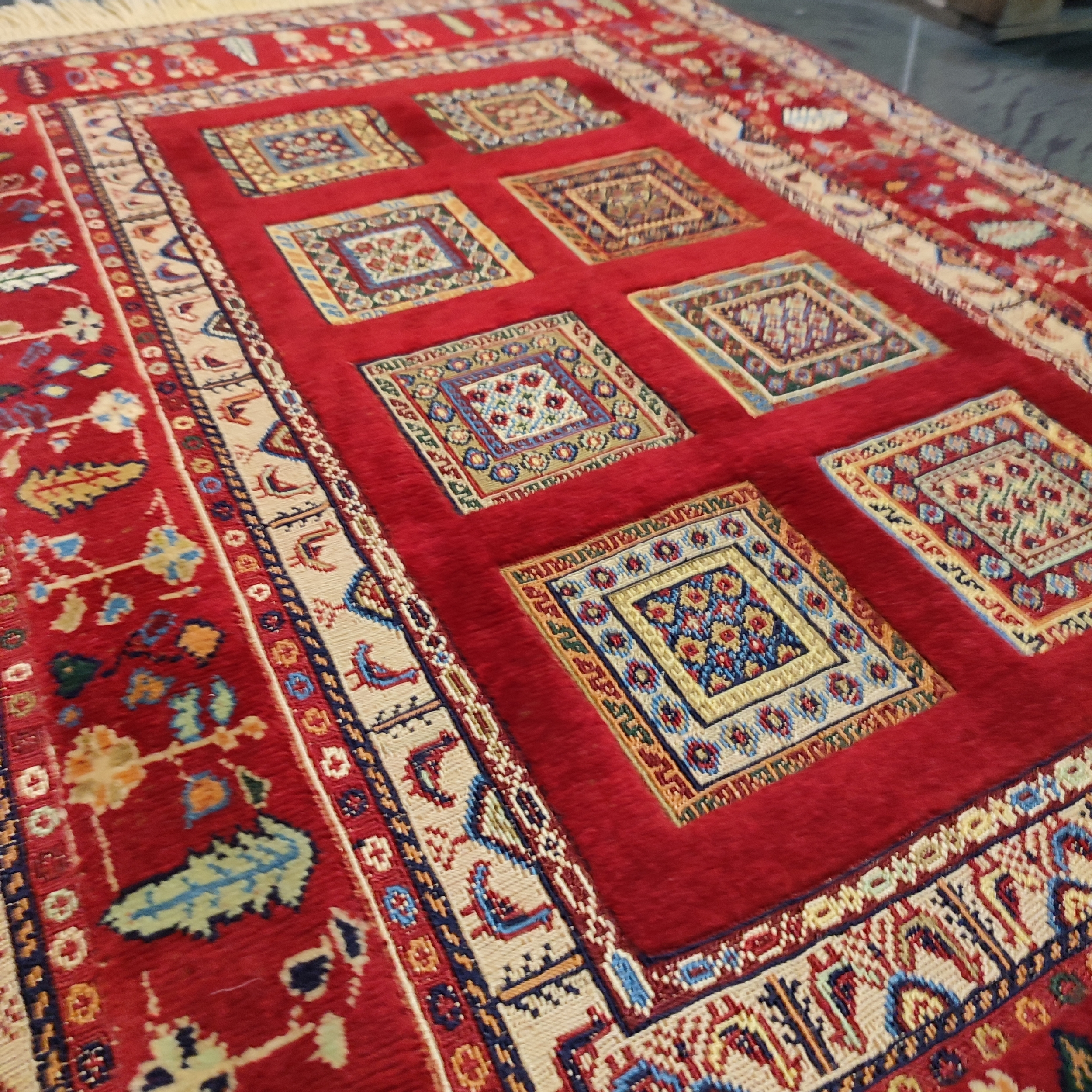 گلیم فرش دستبافت یک متری طرح خشتی کد AA494