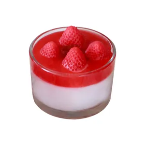 شمع دست‌ساز بدون‌بو مدل دسر توت فرنگی زمان اتمام 20 ساعت